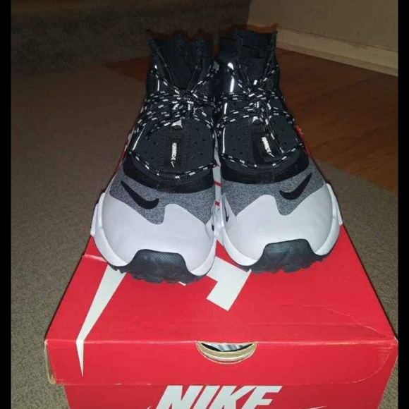 (SOLD)Harachas Mens 10 120$ - Picture 2 of 2